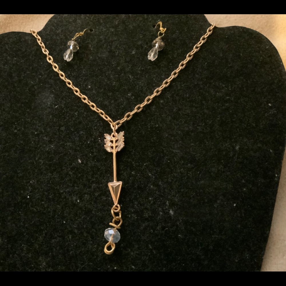 Arrow Charm Necklace Set